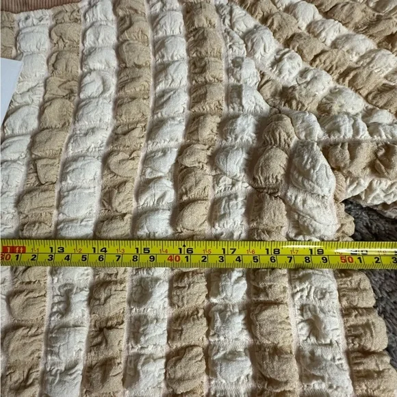 VOY puff textured blouse in beige tan cream short sleeve Large fun unique new - Picture 14 of 14